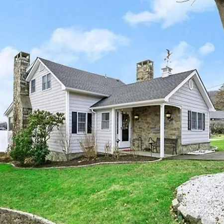 Candlewood Lake House
